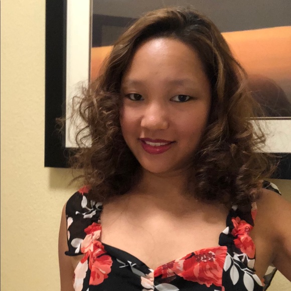 πΈ Welcome to my Boutique πΈ - Picture 6 of 16